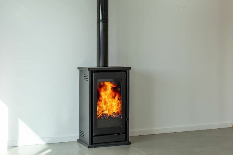 Régler la flamme d'un poêle à granulés | Astuces et réglages